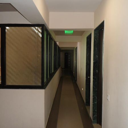 Hotel Rajdeep Inn アーメダバード エクステリア 写真