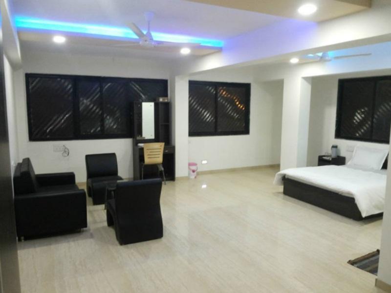 Hotel Rajdeep Inn アーメダバード エクステリア 写真