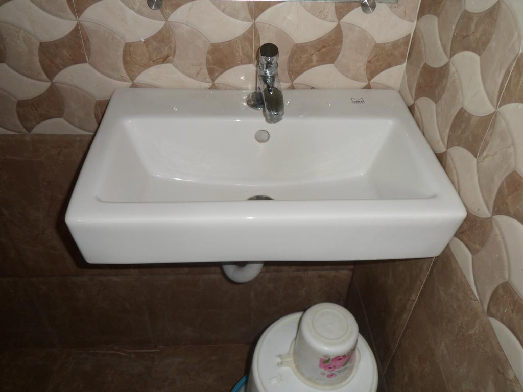 Hotel Rajdeep Inn アーメダバード エクステリア 写真