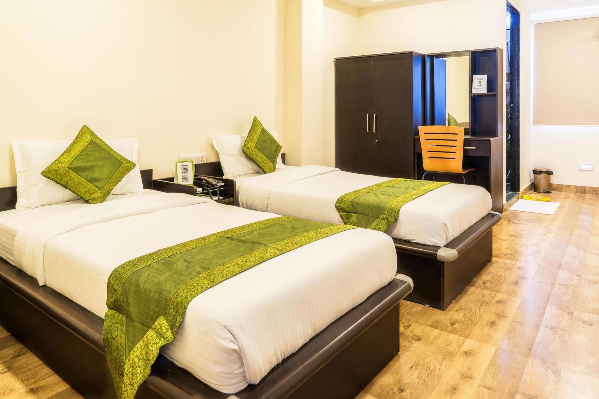 Hotel Rajdeep Inn アーメダバード エクステリア 写真